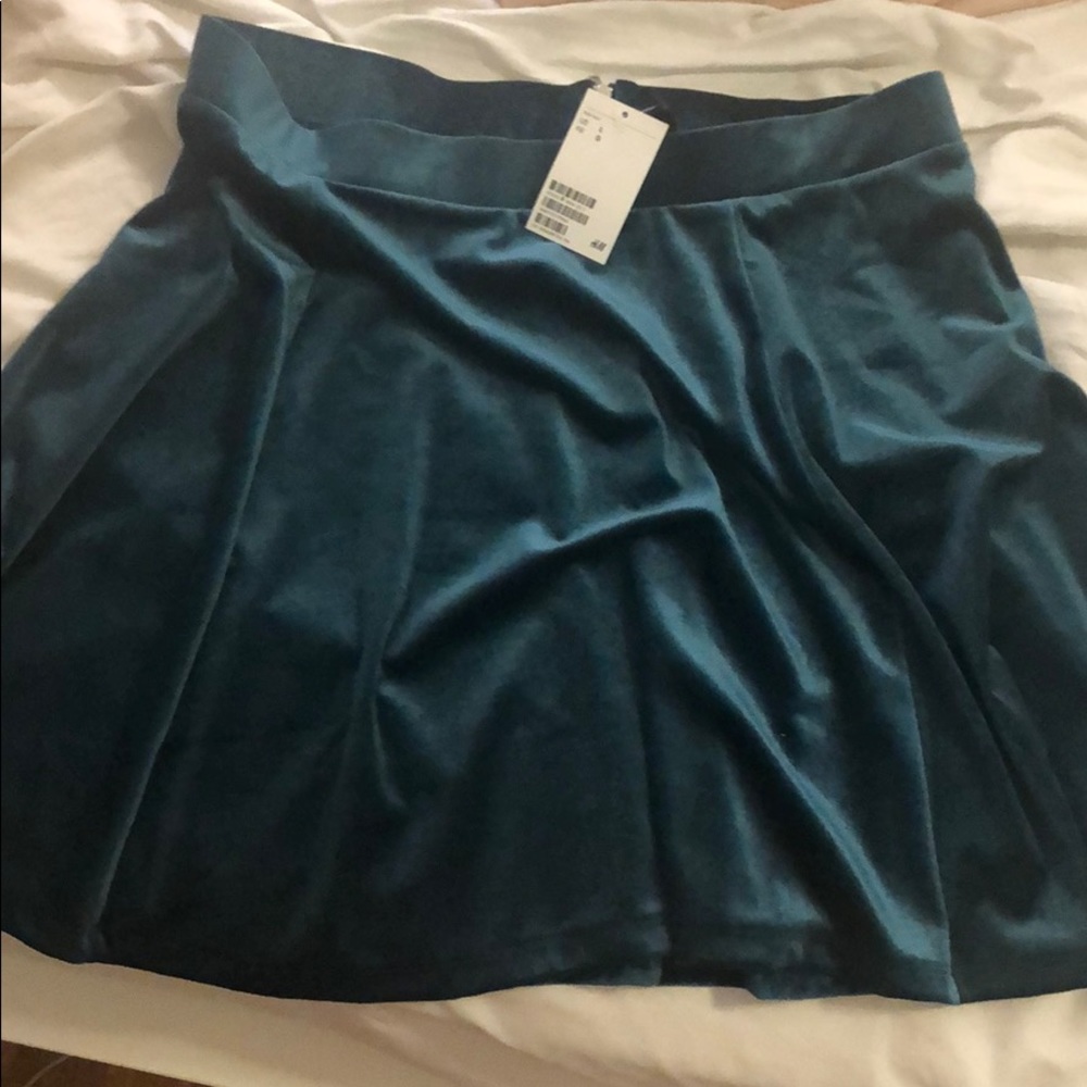 Teal Velvet skirt (h&m) tags on, never worn